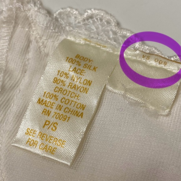 Victoria Secret Women’s S Gold Label Bridal Wedding Peignoir 2 piece Set 1990’s - Picture 13 of 15